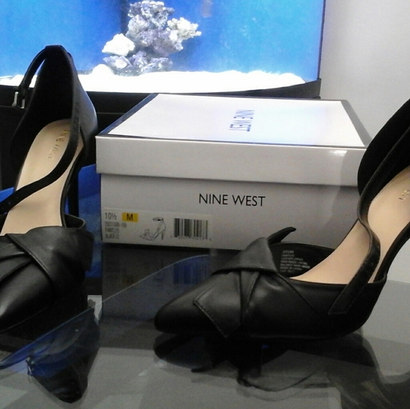 Heels - Picture 2 of 2